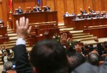 Eliminarea CASS pe pensii şi a impozitului pe venit pentru pensii sub 2.000 lei, adoptate