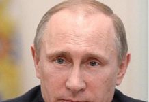 Vladimir Putin îl îndeamnă pe Emmanuel Macron să „depășească neîncrederea reciprocă”