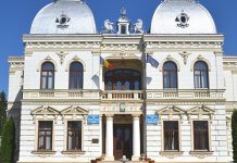 Astăzi, consilierii locali vor stabili cu cât vor creşte salariile angajaţilor din Primăria Câmpina