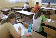 Astăzi, elevii prahoveni care au obţinut nota 10 la evaluarea naţională şi bacalaureat vor fi premiaţi