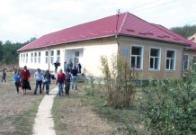 Doar jumătate dintre şcoli au paznici, iar alte zeci n-au nici măcar gard !