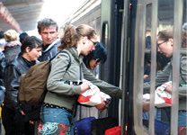 Studenţii de peste 26 de ani nu mai au gratuitate la transportul feroviar