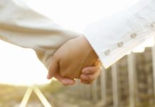 Iniţiativă nouă pentru legalizarea parteneriatelor civile: uniune consensuală pentru persoanele de acelaşi sex, dar şi pentru heterosexuali