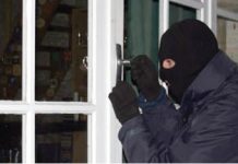 Descinderi ale poliţiştilor câmpineni la suspecţi de furturi din locuinţe