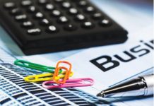 Jumătate dintre firmele înfiinţate de către studenţi în Prahova au ajuns „pe butuci”