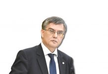 Rectorul Universităţii Bucureşti: Apariţia multor facultăţi private a dus la erodarea calităţii studiilor în România