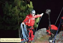 Noapte albă pentru jandarmii şi salvamontiştii prahoveni, care au salvat două alpiniste blocate în Bucegi