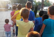 Ministerul Muncii: Orice practici de “uniformizare” a copiilor instituţionalizaţi – interzise