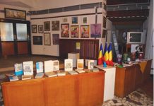 Expoziţie de carte la Casa de Cultură din Plopeni