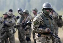 De teama spionajului, Rusia le cere militarilor să nu aibă asupra lor smartphone-uri în misiune