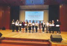 Absolvenţii prahoveni care au obţinut media 10 la Evaluarea Naţională şi Bacalaureat, premiaţi