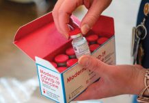 OMS a aprobat administrarea în două doze a vaccinului anti-COVID-19 produs de Moderna