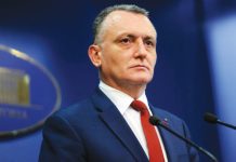 Ministrul Educaţiei, Sorin Cîmpeanu, propune instituirea funcţiei de director administrativ în şcoli