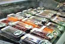 Cătină, păducel şi măceşe – adunate din pădurile prahovene şi vândute prin licitaţie electronică