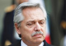 Preşedintele Argentinei, inculpat pentru că a încălcat restricţiile din lockdown ca să găzduiască o petrecere