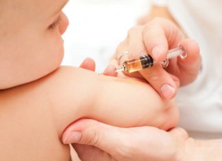 Ministrul Sănătății, Alexandru Rogobete, avertizează că vaccinarea copiilor a ajuns la un nivel alarmant