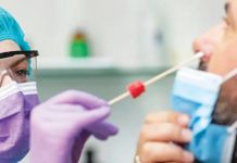 Potrivit unor studii, probele nazale, mai bune la testele antigen decât cele din gât sau obraz