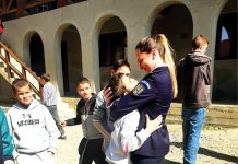 O misiune de suflet a polițiștilor prahoveni, la Valea Plopului