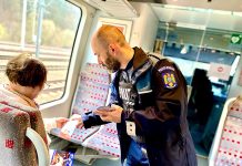 Campanie inedită: poliţiştii prahoveni au mers cu trenul, alături de călători, pe ruta Ploieşti-Sinaia