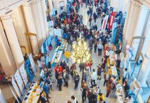 Sute de tineri din Prahova, atrași de un târg „altfel”, organizat la Ploiești: „Meserii de nota 10”