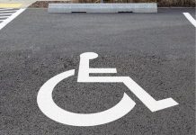 Pentru persoanele cu handicap – reglementări extinse în privința accesului gratuit la parcările din Ploiești