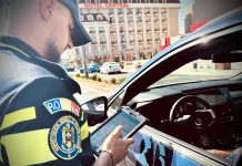 Poliţiştii prahoveni le explică participanţilor la trafic ultimele modificări din domeniul legislaţiei rutiere