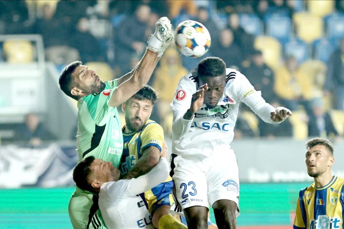 Ioannis-Anestis-Paul-Papp-Pape-Diaw_1200x800