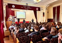 Peste 1.500 de elevi şi cadre didactice din Prahova – beneficiare ale acţiunii „Scoate violenţa şcolară din anonimat!“