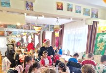 La Romblast Păuleşti – ateliere de pictat poveştile copilăriei pe sticlă!