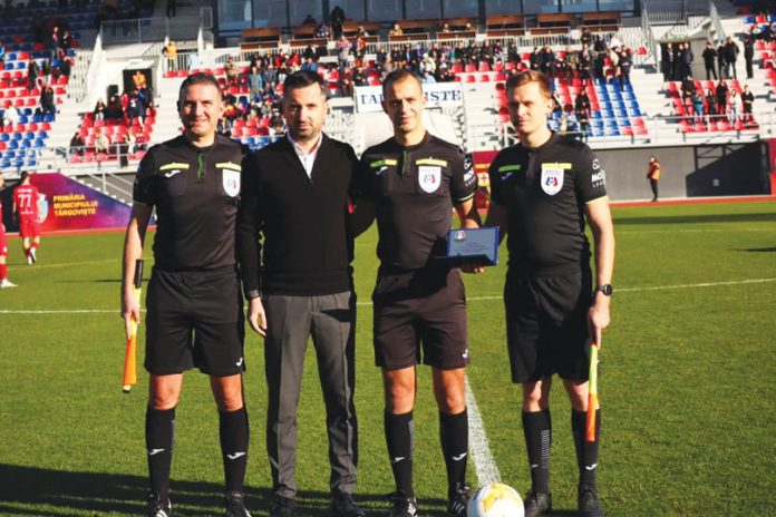 Amorăriței - arbitri