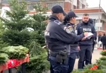 Zeci de sancţiuni contravenţionale în urma unei razii a poliţiei ploieştene în zona Halelor Centrale