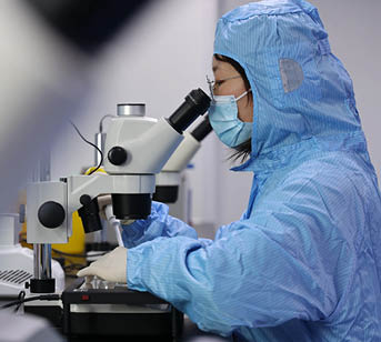 cercetator farmaceutic _ China