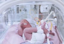 Ministrul Sănătății, Alexandru Rogobete, a anunțat că prematurii vor fi monitorizați până la vârsta de 5 ani